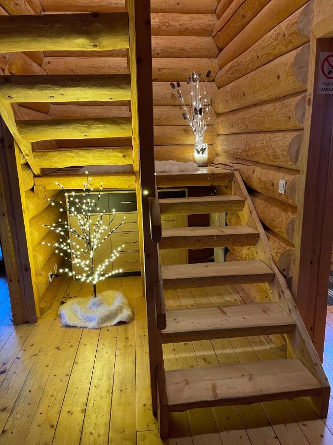 Trinity Log Wellness Ferienhaus Štrba